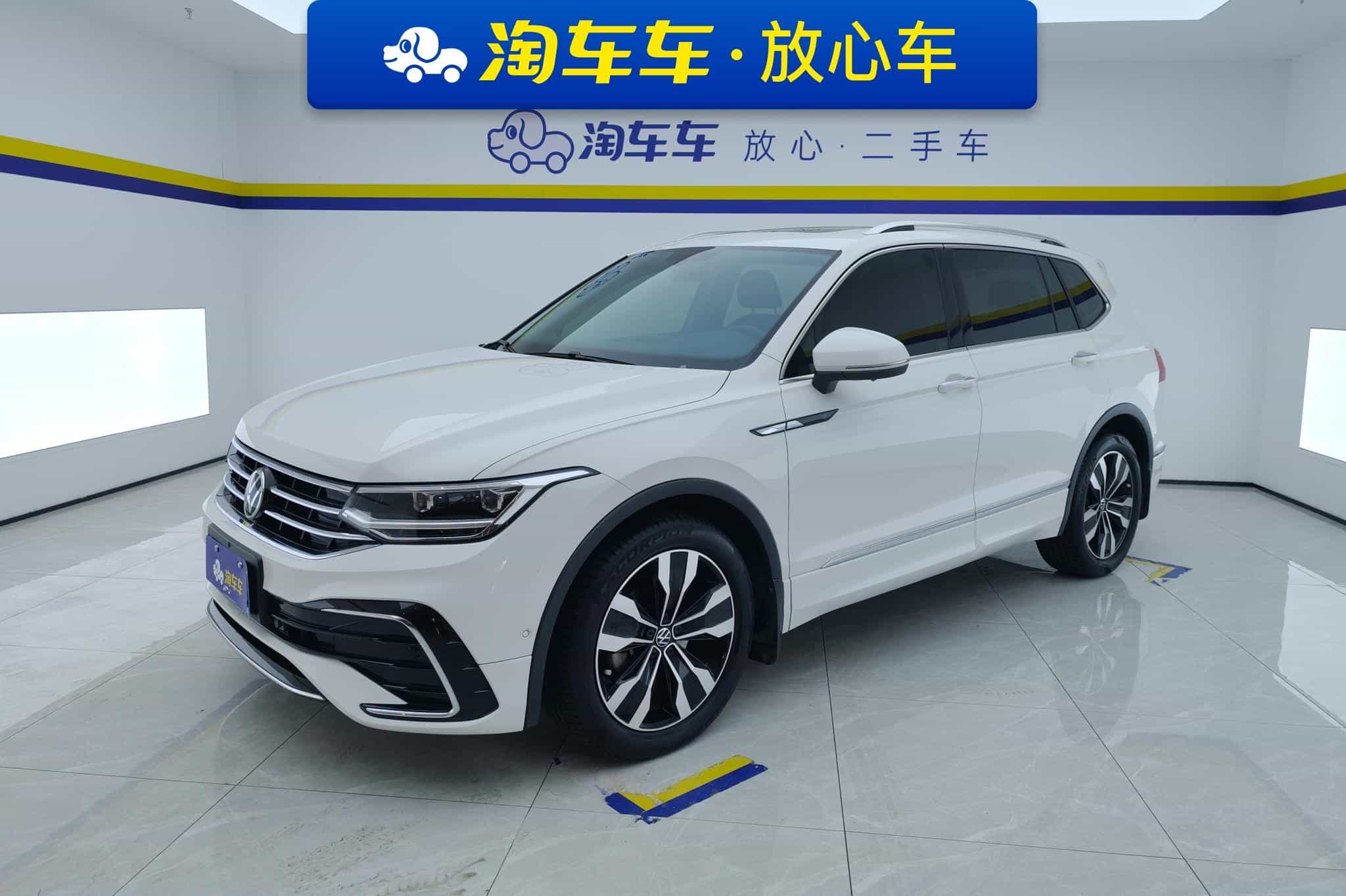 undefined undefined 2022-photo-1