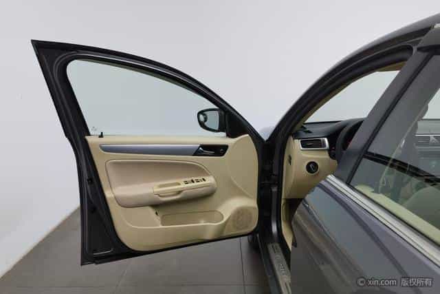undefined undefined 2011-photo-11