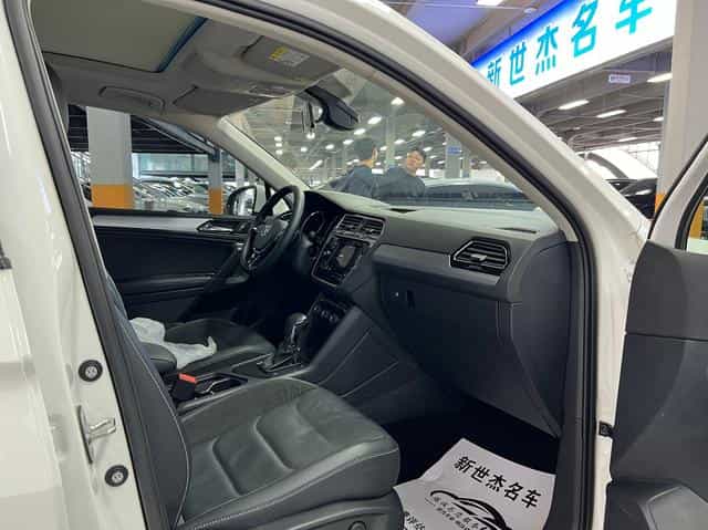 undefined undefined 2019-photo-10