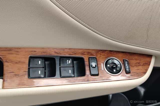 undefined undefined 2014-photo-12