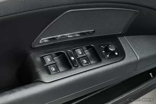 undefined undefined 2014-photo-12