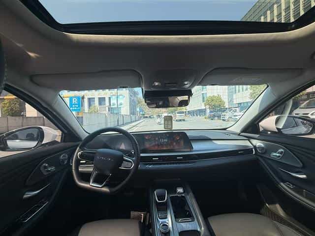 undefined undefined 2025-photo-9