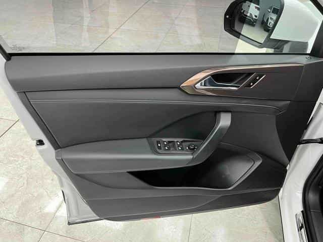 undefined undefined 2022-photo-10