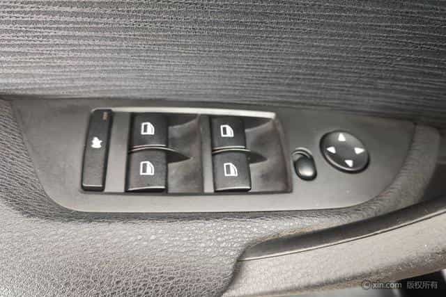 undefined undefined 2015-photo-12