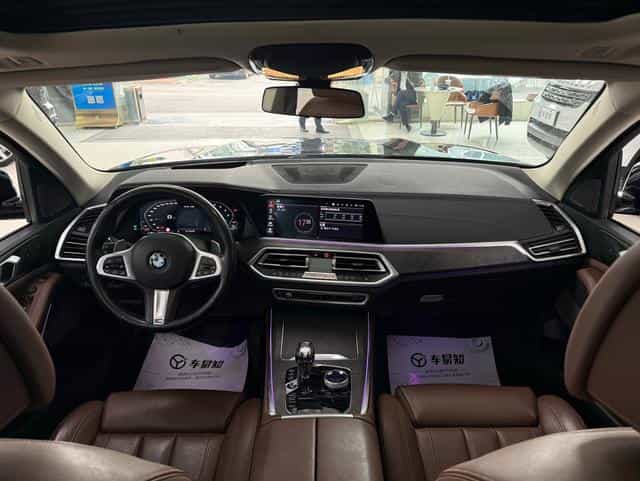 undefined undefined 2019-photo-11
