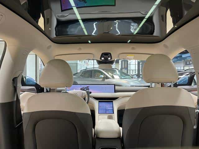 undefined undefined 2025-photo-19