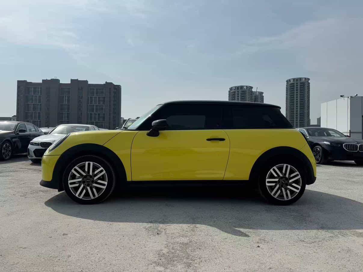 undefined undefined 2025-photo-3