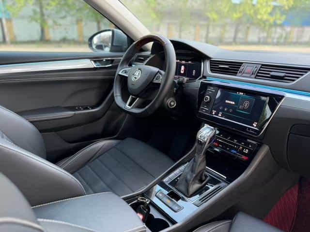 undefined undefined 2019-photo-27