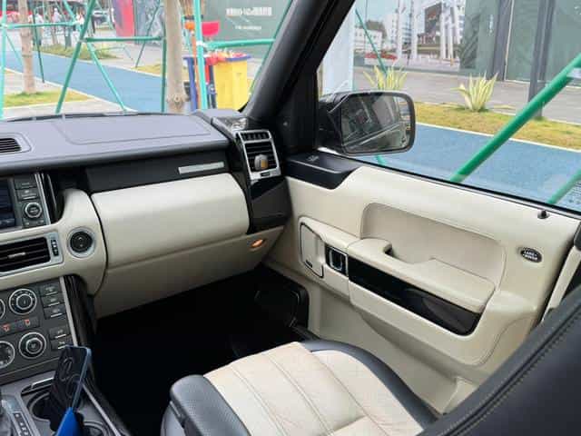 undefined undefined 2011-photo-13