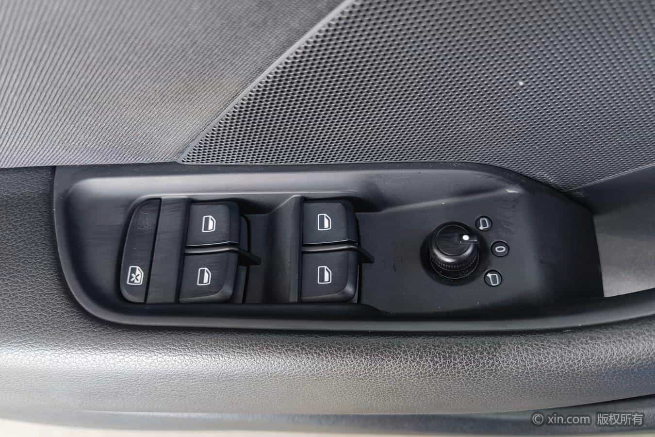 undefined undefined 2014-photo-12