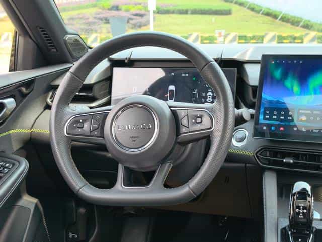 undefined undefined 2023-photo-7