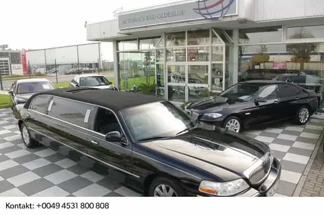 Lincoln Town Car *Kristal-Coach*Stretch-Limo*Tv*etc.. 12/2002-photo-0