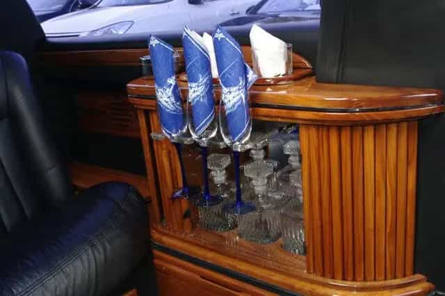 Lincoln Town Car *Kristal-Coach*Stretch-Limo*Tv*etc.. 12/2002-photo-4