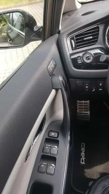 Kia Ceed SW 1.6 Platinum LEDER DACH NAVI BI-XENON 07/2017-photo-15