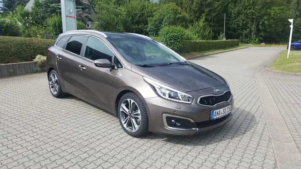 Kia Ceed SW 1.6 Platinum LEDER DACH NAVI BI-XENON 07/2017-photo-2