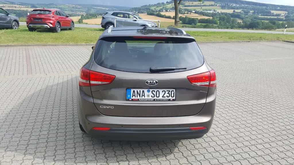Kia Ceed SW 1.6 Platinum LEDER DACH NAVI BI-XENON 07/2017-photo-4