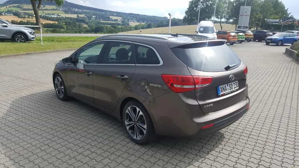 Kia Ceed SW 1.6 Platinum LEDER DACH NAVI BI-XENON 07/2017-photo-5