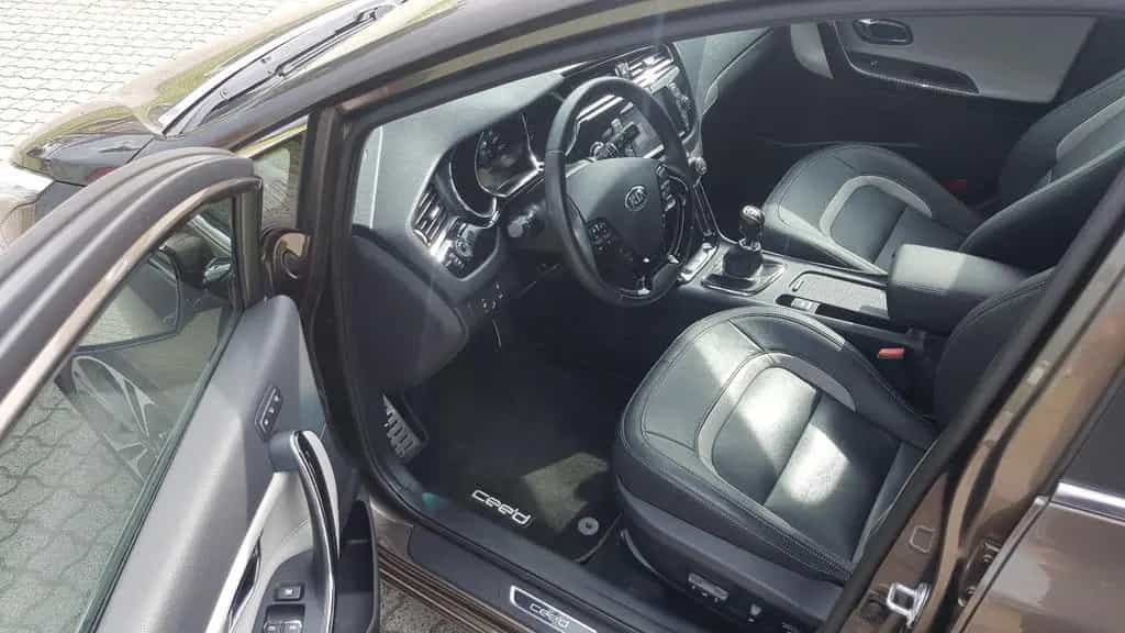 Kia Ceed SW 1.6 Platinum LEDER DACH NAVI BI-XENON 07/2017-photo-7