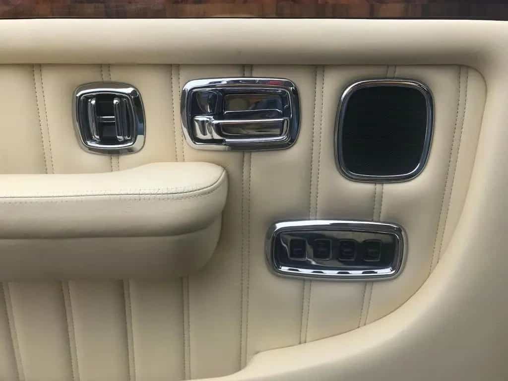 Bentley Brooklands 04/1994-photo-7