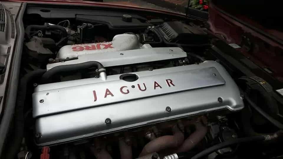 Jaguar XJR6 at 50% REDUCED PRICE,SEHR GEPFLEGT!ca15k GB 12/1995-photo-2