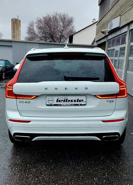 Volvo XC60 R-Design T5 Geartronic 2WD 07/2019-photo-5
