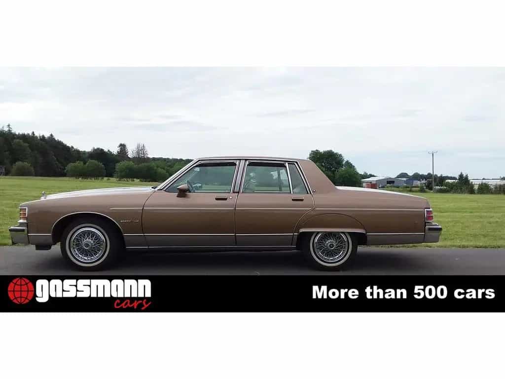Pontiac Bonneville , 4-Door Sedan 06/1981-photo-3