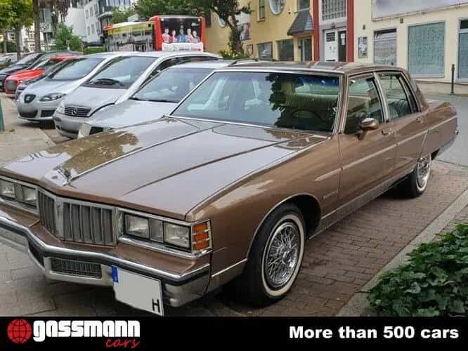 Pontiac Bonneville , 4-Door Sedan 06/1981-photo-8