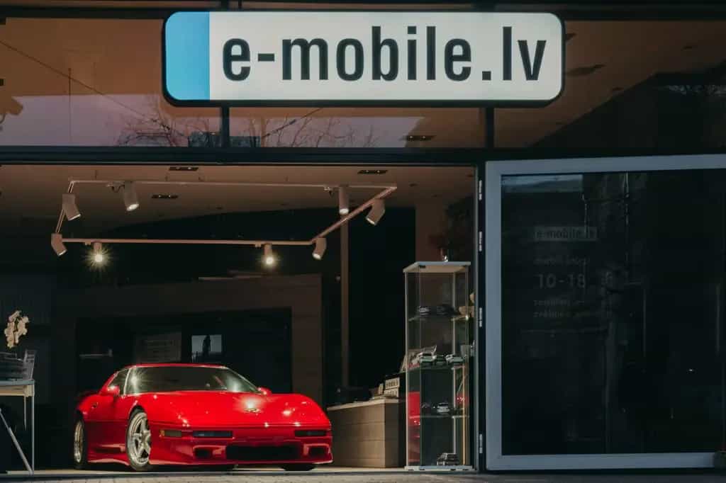 Corvette C4 Coupe BSM Aero Targa - Sammler Zustand 09/1993-photo-14