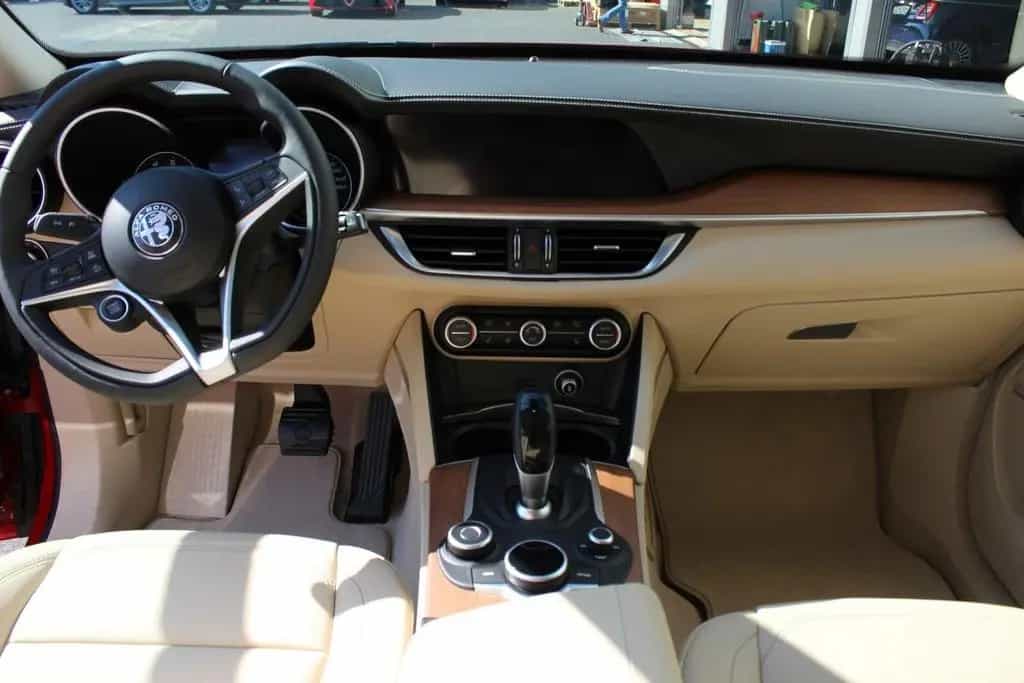 Alfa Romeo Stelvio Lusso Voll AHK, LederArmaturen 09/2019-photo-10