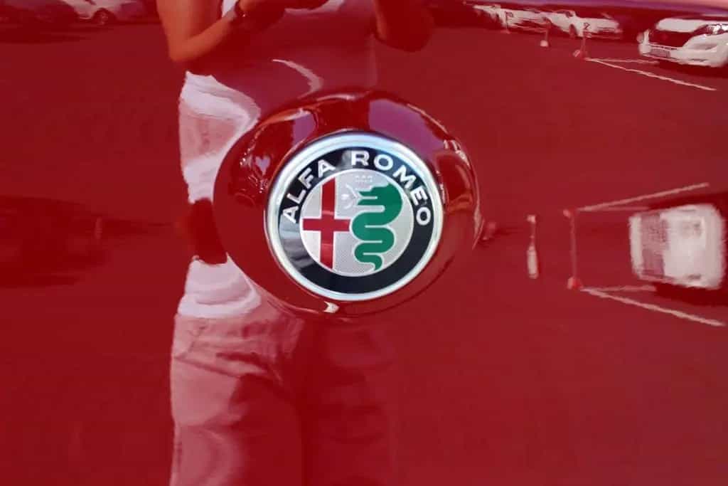 Alfa Romeo Stelvio Lusso Voll AHK, LederArmaturen 09/2019-photo-17