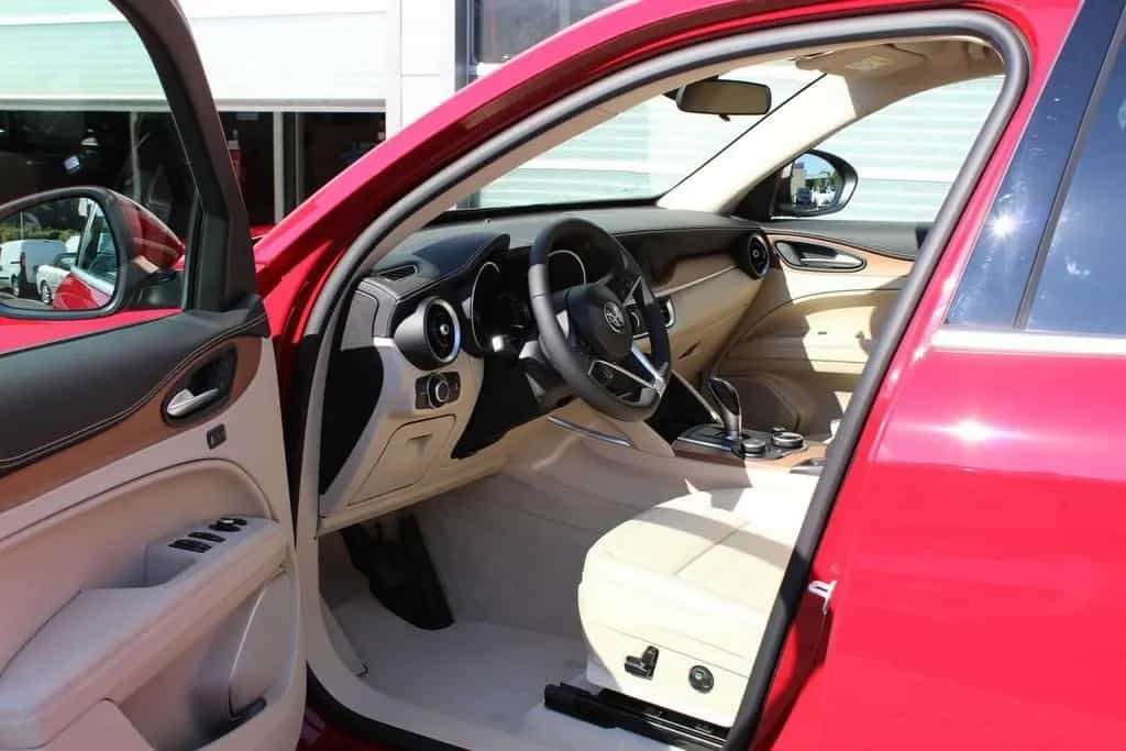 Alfa Romeo Stelvio Lusso Voll AHK, LederArmaturen 09/2019-photo-6