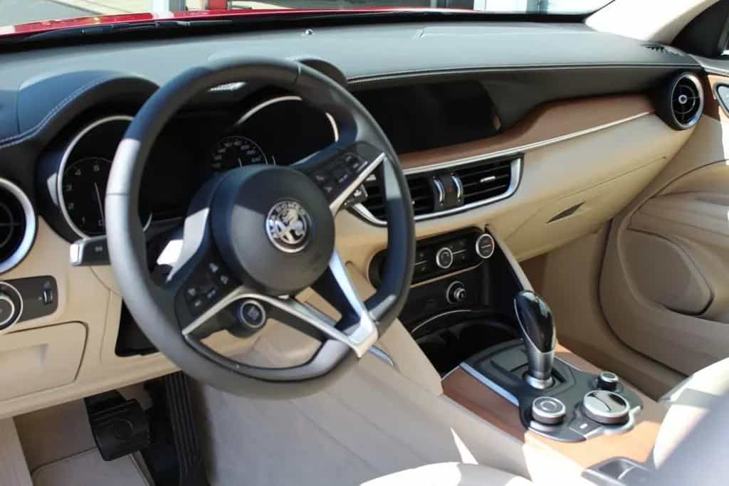 Alfa Romeo Stelvio Lusso Voll AHK, LederArmaturen 09/2019-photo-7