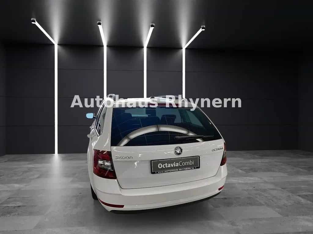 Skoda Octavia Combi III 2.0 TDI 110kW DSG Soleil 12/2020-photo-3