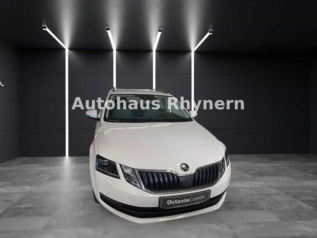 Skoda Octavia Combi III 2.0 TDI 110kW DSG Soleil 12/2020-photo-4