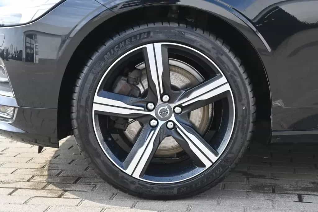 Volvo S90 **Mietkauf** S90 T5 Lim*Mom*LED*Navi*STHZ*Miete 09/2017-photo-1