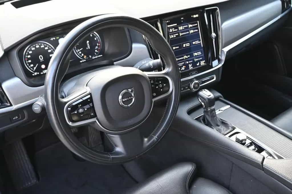 Volvo S90 **Mietkauf** S90 T5 Lim*Mom*LED*Navi*STHZ*Miete 09/2017-photo-19