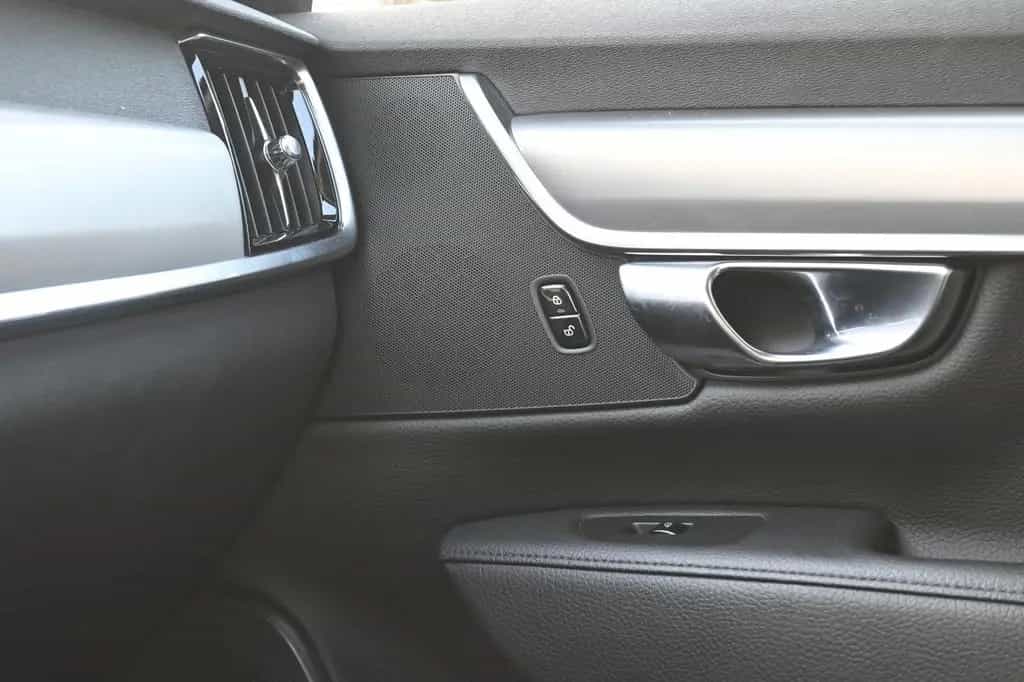 Volvo S90 **Mietkauf** S90 T5 Lim*Mom*LED*Navi*STHZ*Miete 09/2017-photo-21