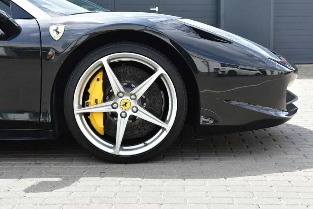 Ferrari 458 Italia Spider*Lift*Cam*AFS*MIETKAUF 06/2013-photo-11
