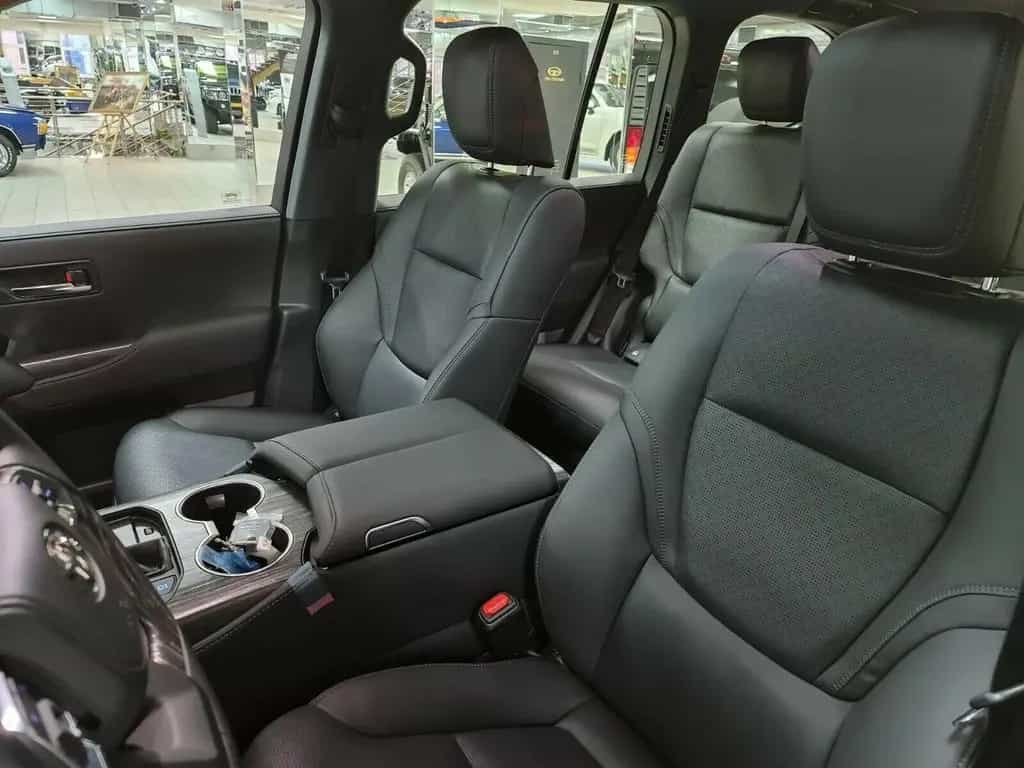 Toyota Land Cruiser LC300+70thANV+NEU+EUreg+HUD+360cam+RearTV+415HP 07/2023-photo-11
