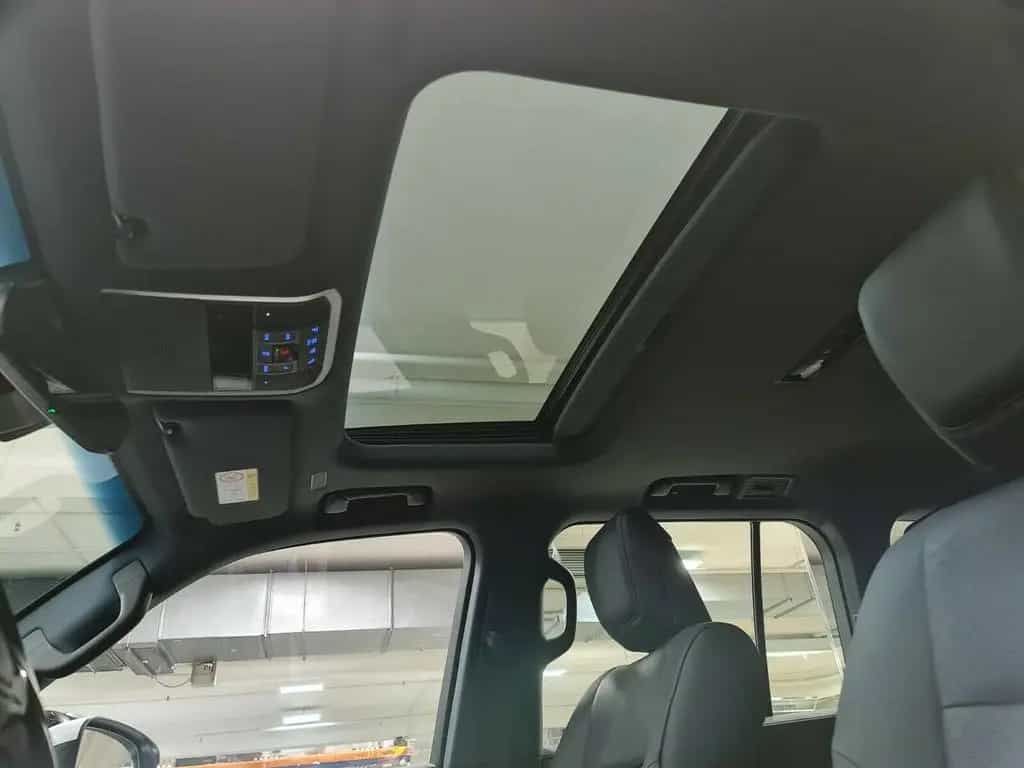 Toyota Land Cruiser LC300+70thANV+NEU+EUreg+HUD+360cam+RearTV+415HP 07/2023-photo-12