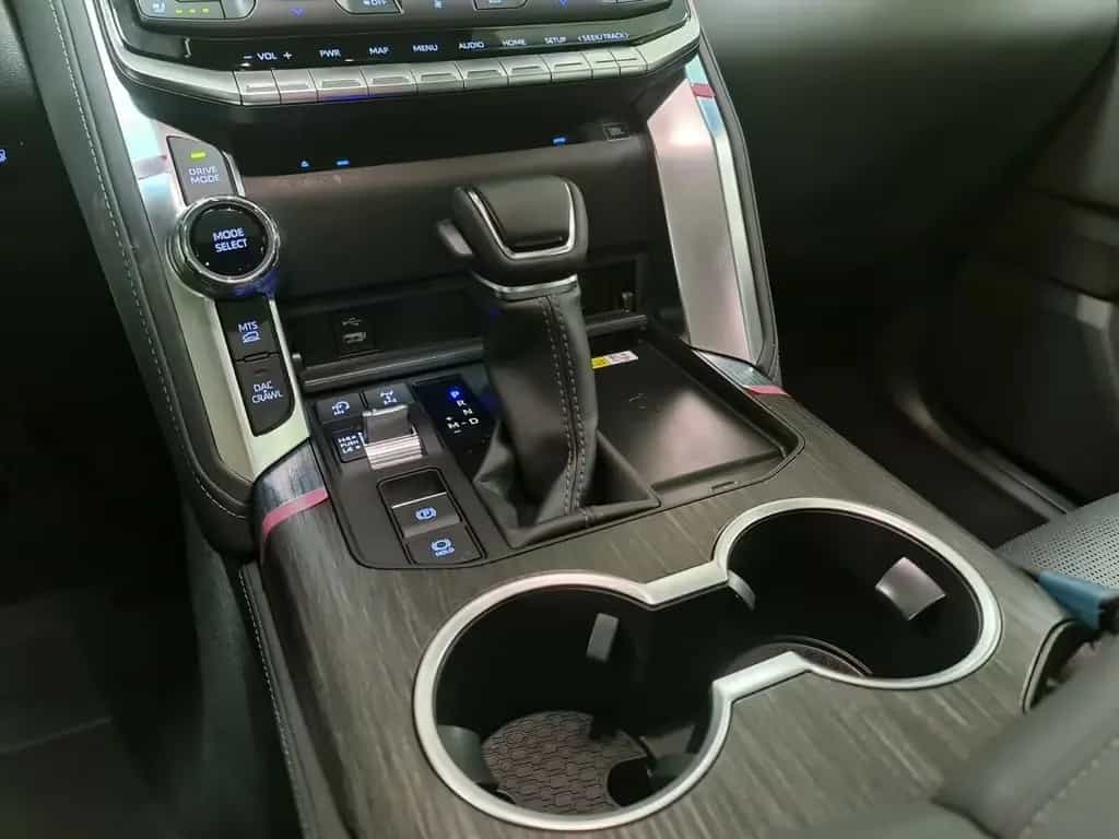 Toyota Land Cruiser LC300+70thANV+NEU+EUreg+HUD+360cam+RearTV+415HP 07/2023-photo-16