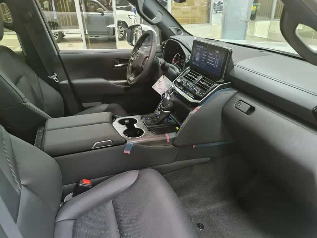 Toyota Land Cruiser LC300+70thANV+NEU+EUreg+HUD+360cam+RearTV+415HP 07/2023-photo-19