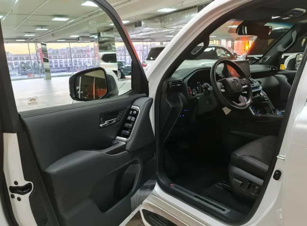 Toyota Land Cruiser LC300+70thANV+NEU+EUreg+HUD+360cam+RearTV+415HP 07/2023-photo-8