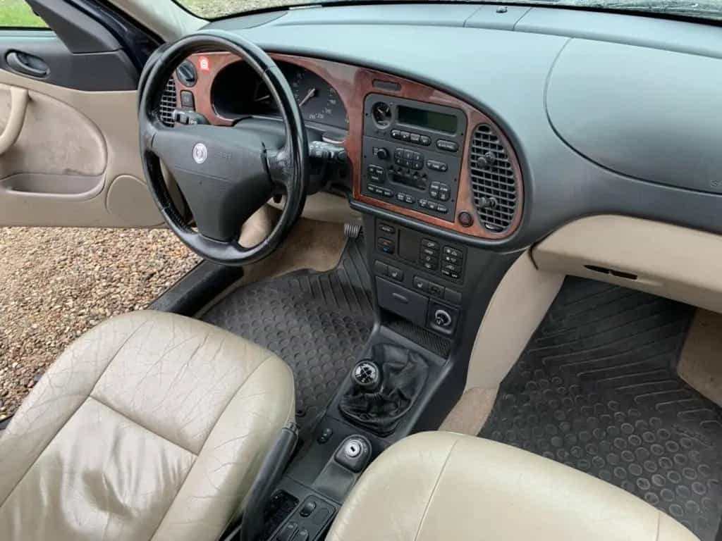 Saab 900 2.3i SE 10/1996-photo-19