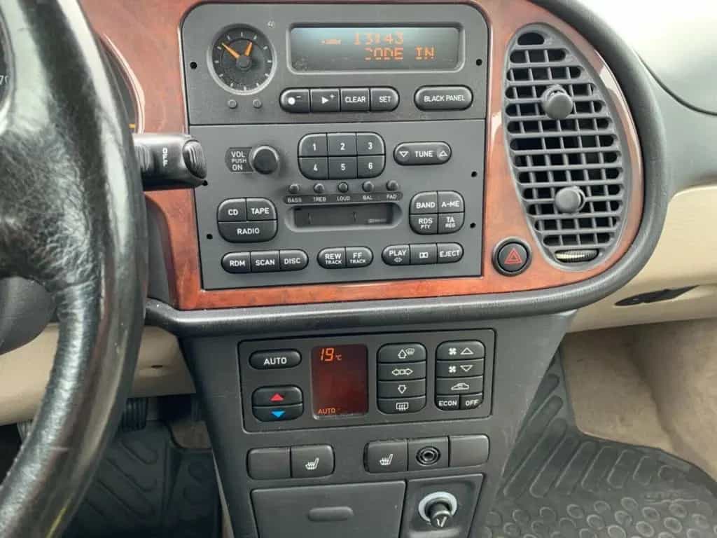 Saab 900 2.3i SE 10/1996-photo-25
