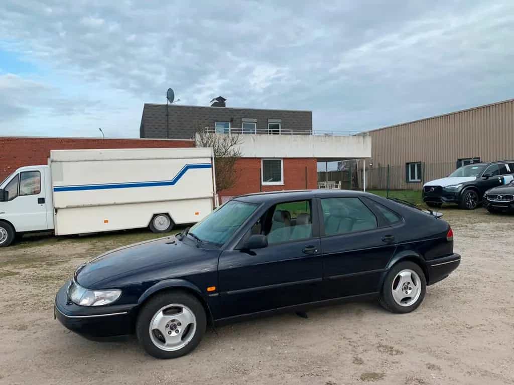 Saab 900 2.3i SE 10/1996-photo-27