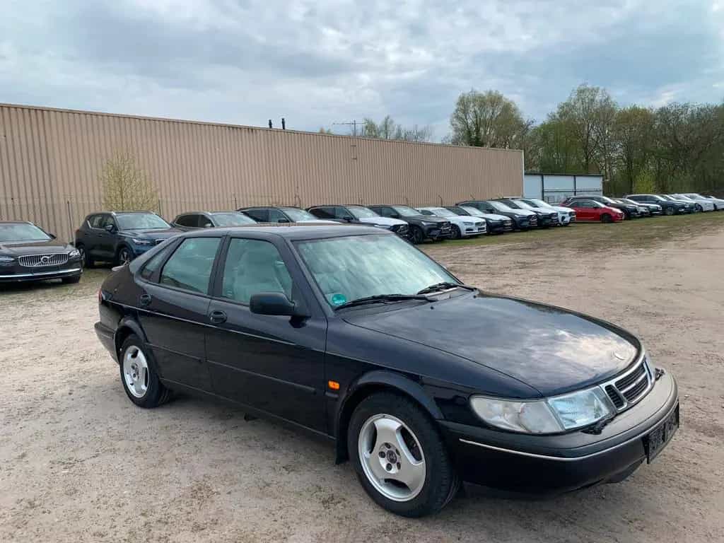 Saab 900 2.3i SE 10/1996-photo-2