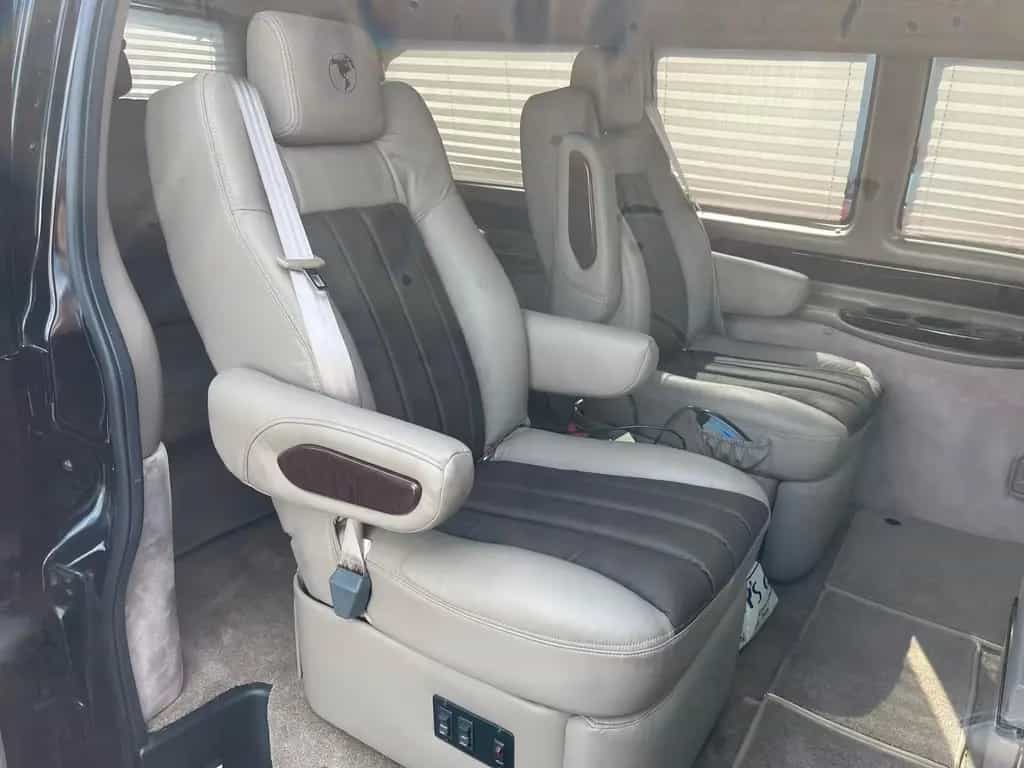 GMC Savana LONG+HIGHroof+NEW+CadillacFace+AWD+FULL 02/2024-photo-29