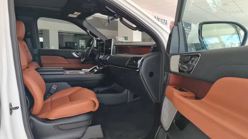 Lincoln Navigator VOLL+LONG+TWIN.TURBO+BLACK.EDITION+NEW null-photo-21
