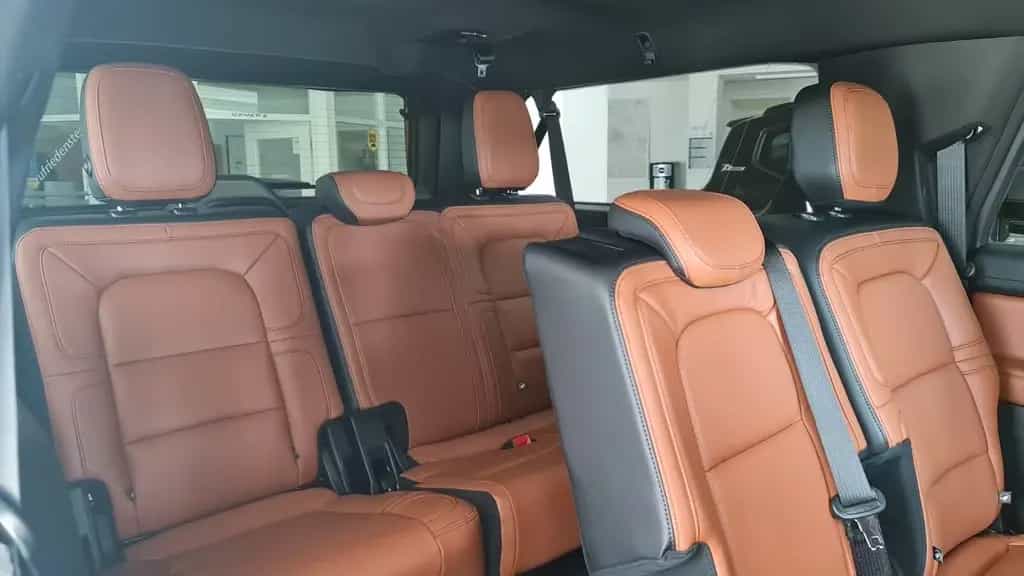 Lincoln Navigator VOLL+LONG+TWIN.TURBO+BLACK.EDITION+NEW null-photo-23